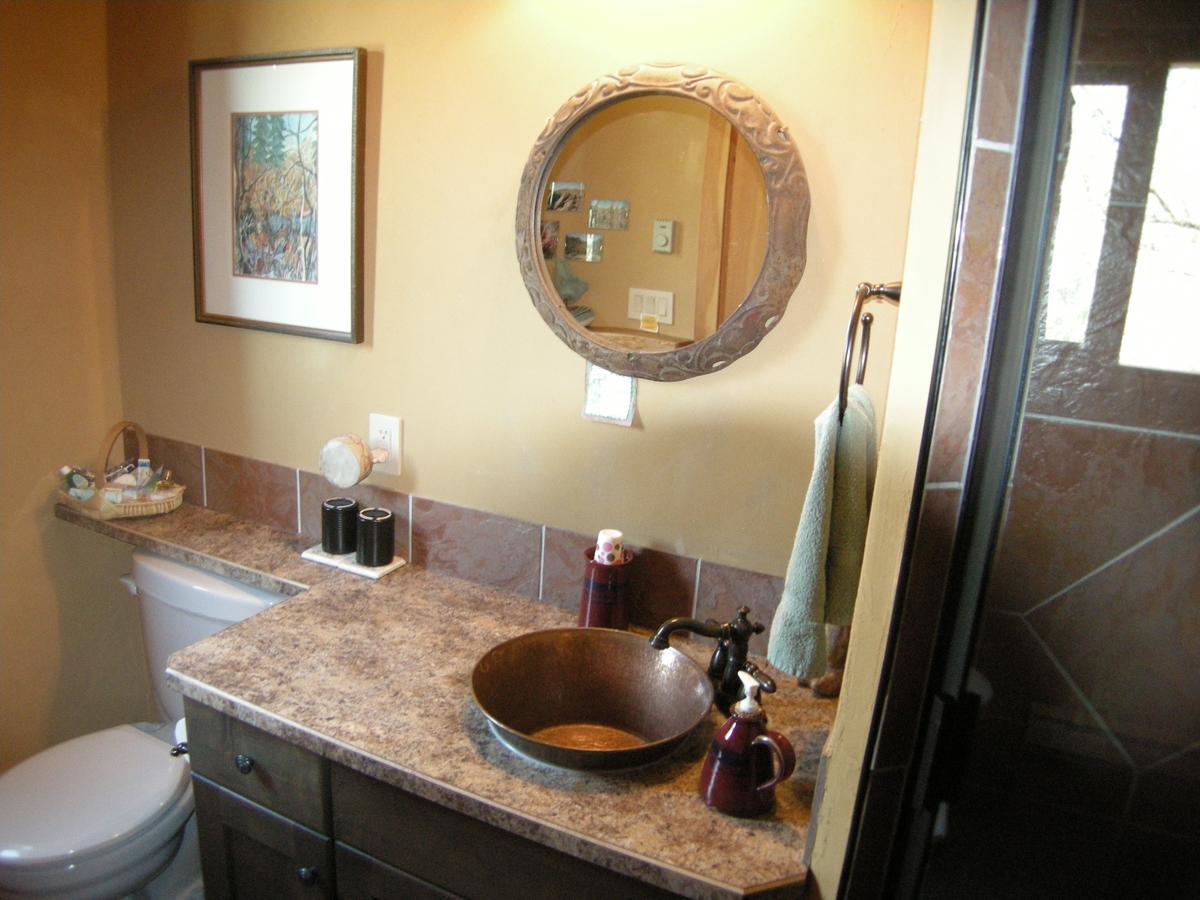 Bighorn Ridge Guesthouse Okanagan Falls Екстериор снимка